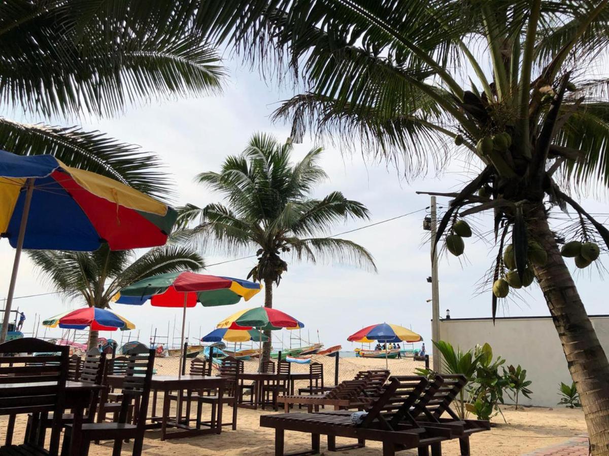 Italia Beach Hotel Ambalangoda  Exterior photo
